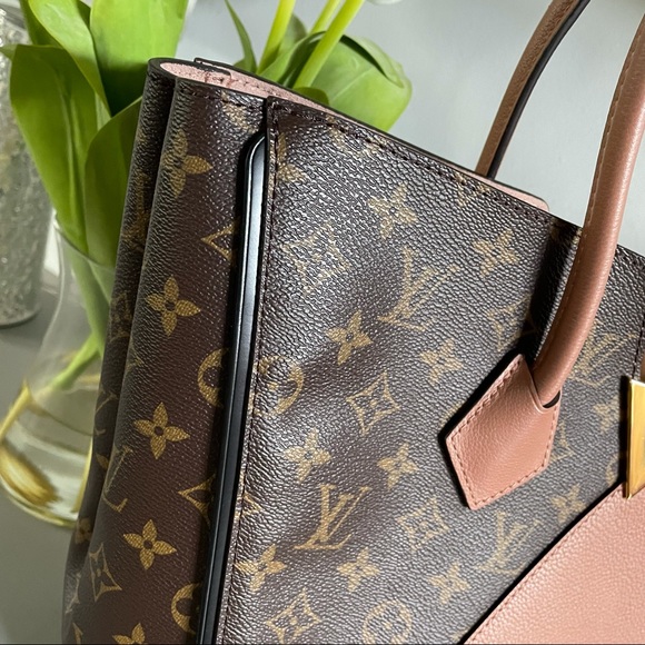 βSOLDβπLIKE NEWπ Louis Vuitton Kimono MM Monogram V Tote Bag - Picture 7 of 16